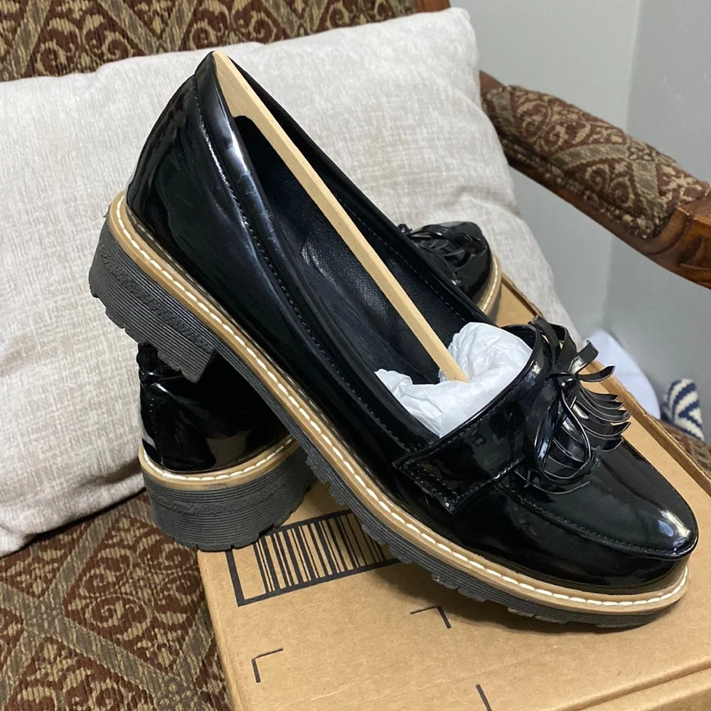Loafer Black Patent 8.5 - Picture 1 of 4